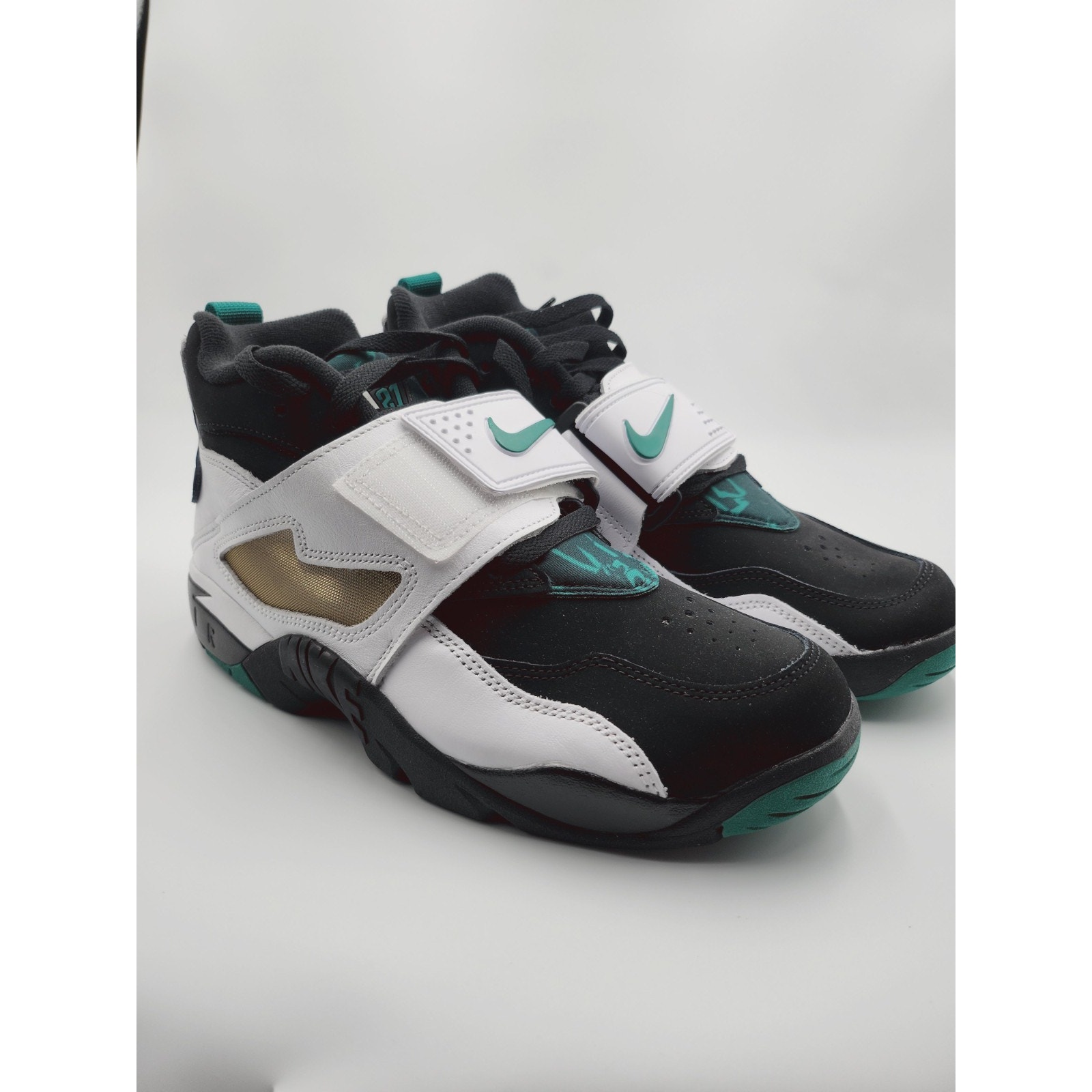 Mens Size 8 Nike Air Diamond Turf Emerald Black/Mystic Green Sneakers Ib2240-001